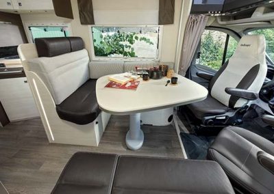 comedor-autocaravana-perfilada